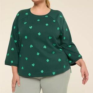 LIVI 3/4-Sleeve Clover Leaf Sweatshirt